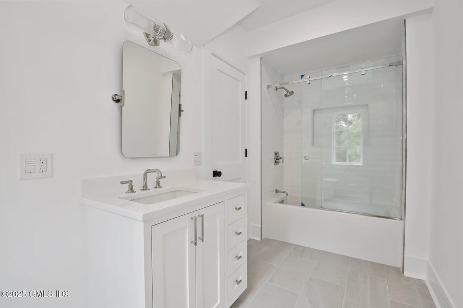 8 Fado Lane Photo 37
