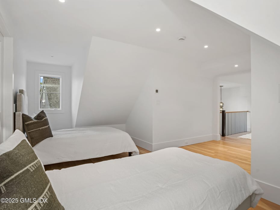 24 Valley Road Photo 24