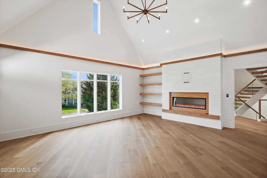 25 Dialstone Lane Photo 16