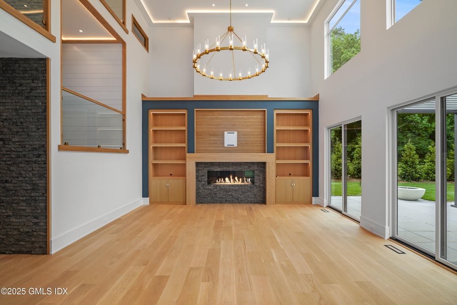 25 Dialstone Lane Photo 6
