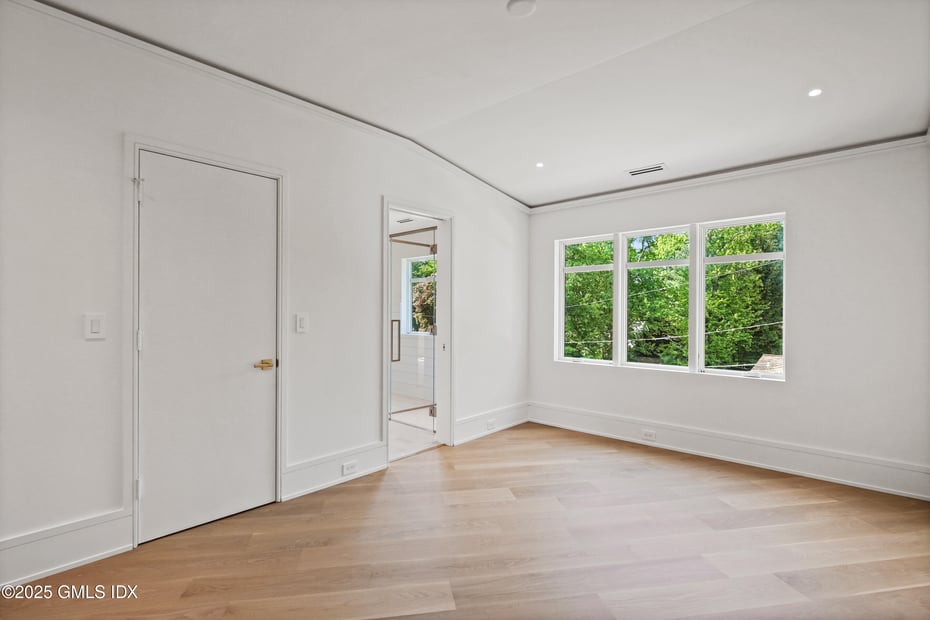 25 Dialstone Lane Photo 30