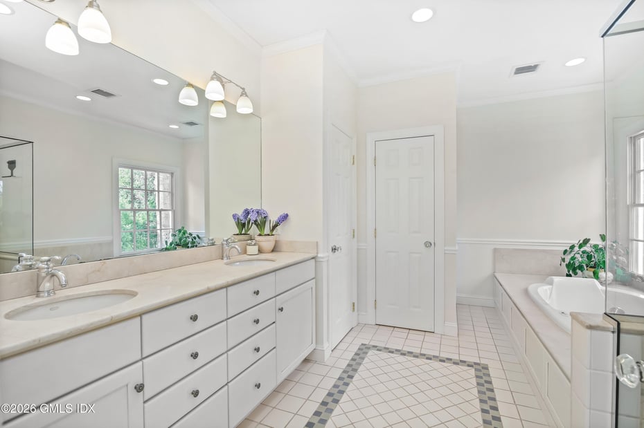 410 Sound Beach Avenue Photo 22