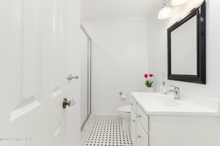 410 Sound Beach Avenue Photo 15