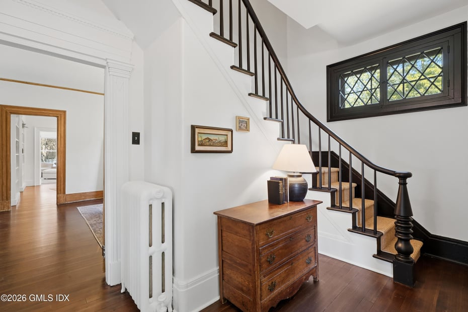 33 Mead Avenue Photo 4