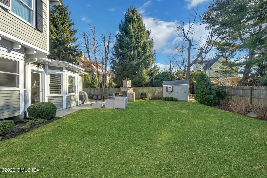 333 Sound Beach Avenue Photo 32