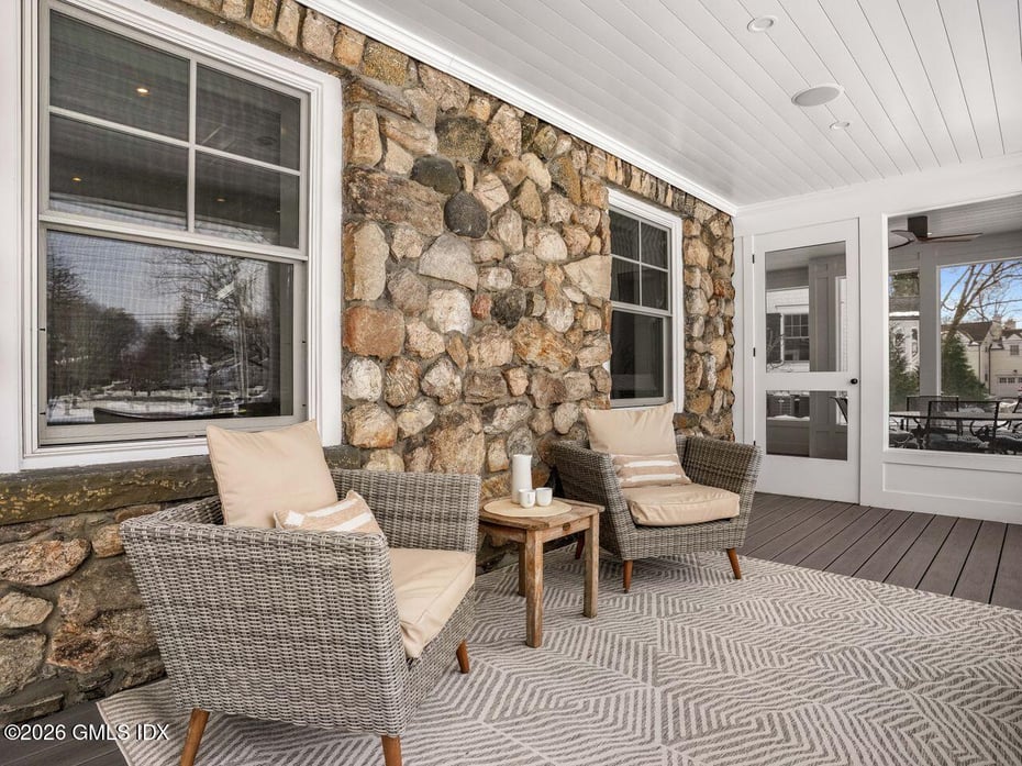 21 Lake Drive Photo 2