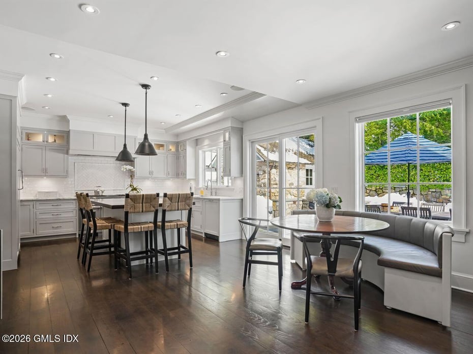 21 Lake Drive Photo 8