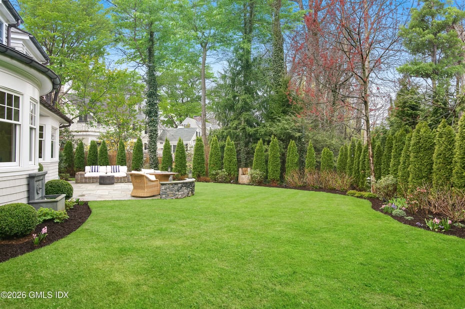 45 Willow Road Photo 3