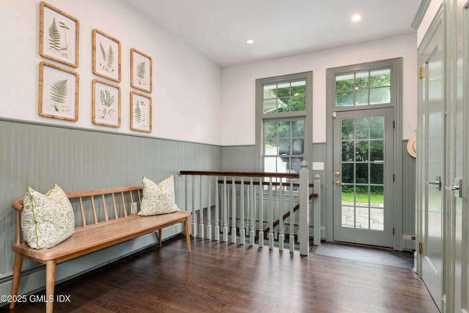 227 Riverside Avenue Photo 12