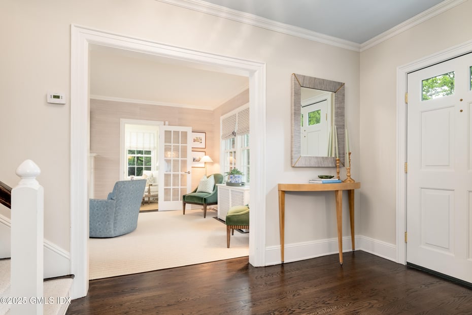 227 Riverside Avenue Photo 2