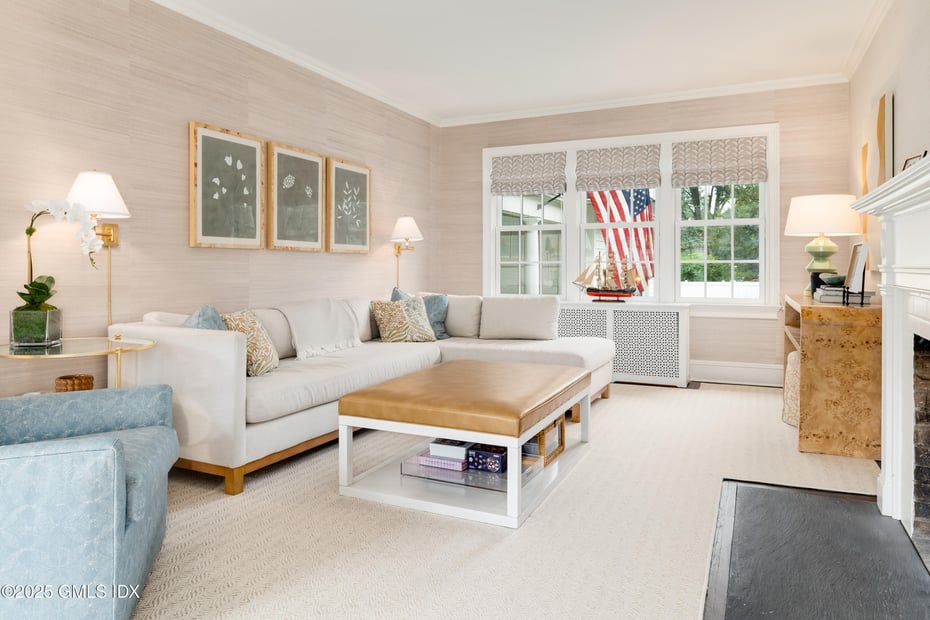 227 Riverside Avenue Photo 3