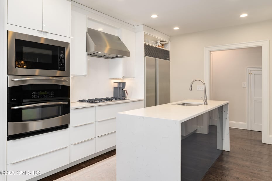 227 Riverside Avenue Photo 7