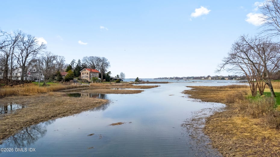 8 Indian Point Lane Photo 3