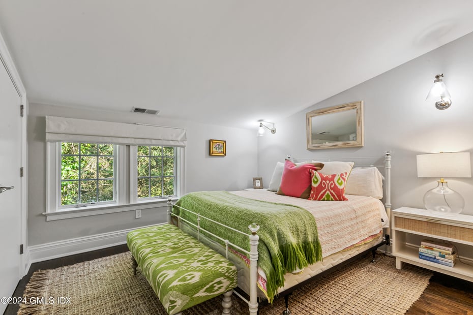 18 Cat Rock Road Photo 37