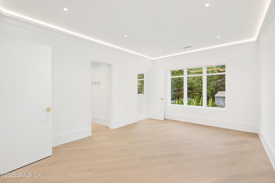 25 Dialstone Lane Photo 20