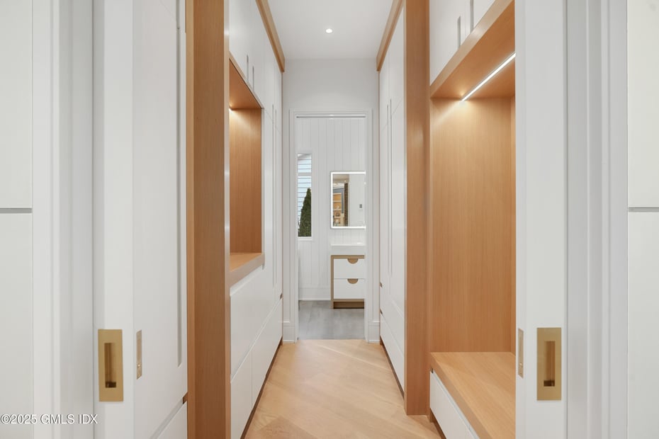 25 Dialstone Lane Photo 12