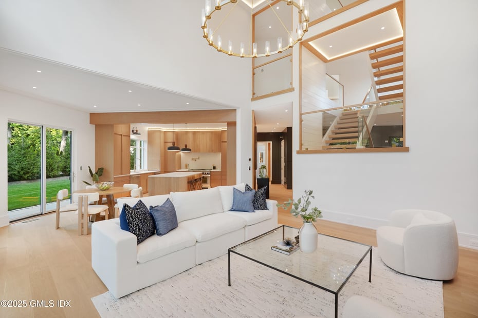 25 Dialstone Lane Photo 4