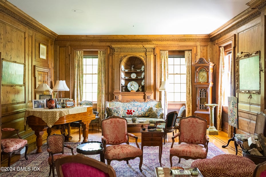 10 Cliffdale Road Photo 9