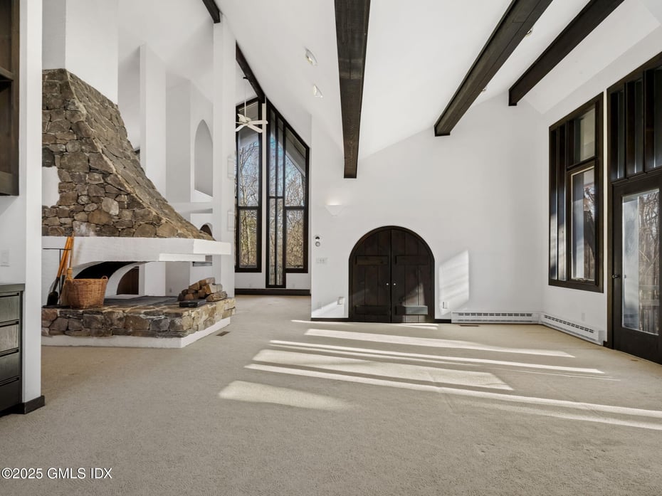 484 Cognewaugh Road Photo 9