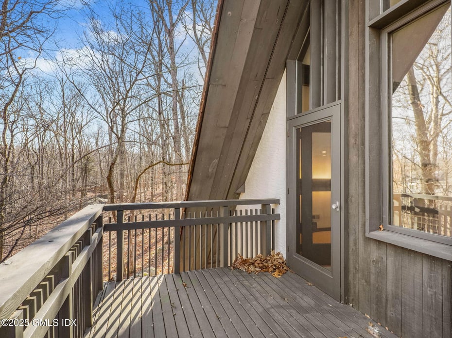 484 Cognewaugh Road Photo 17