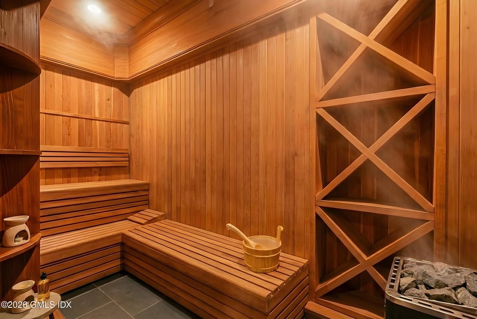 247 Riverside Avenue Photo 32