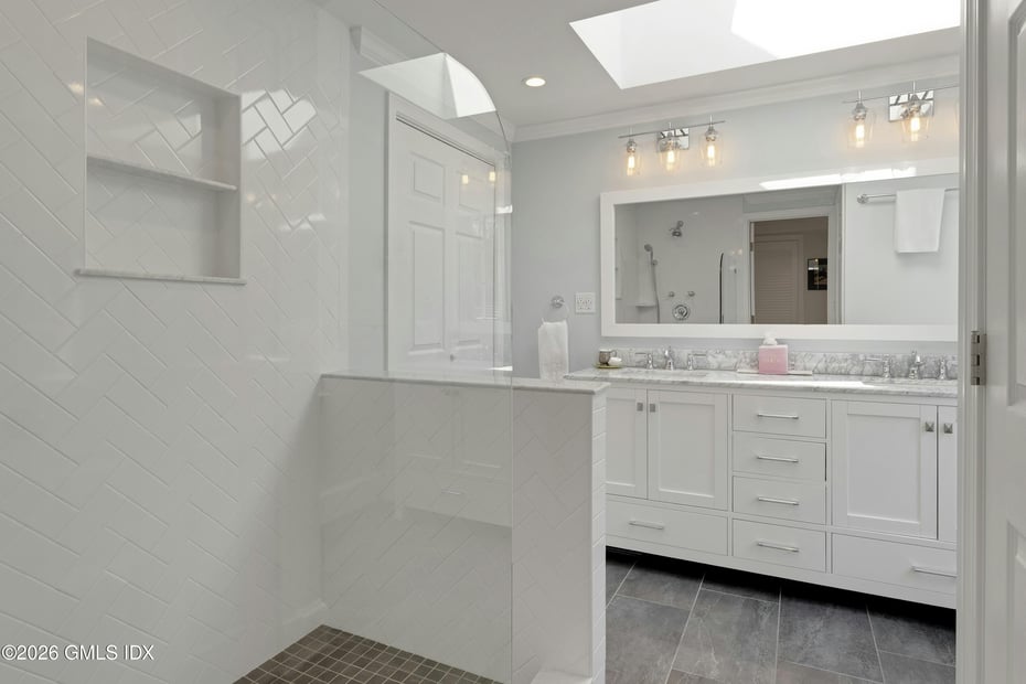 29 Old Stone Bridge Road Photo 20