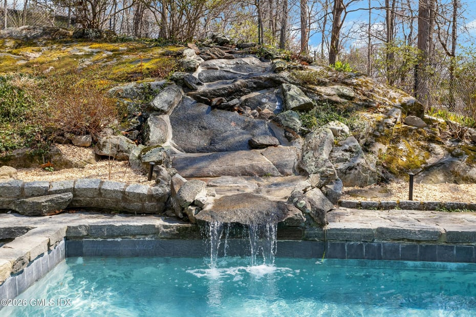 29 Old Stone Bridge Road Photo 42