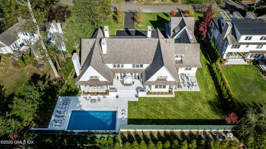 56 Winthrop Drive Photo 6