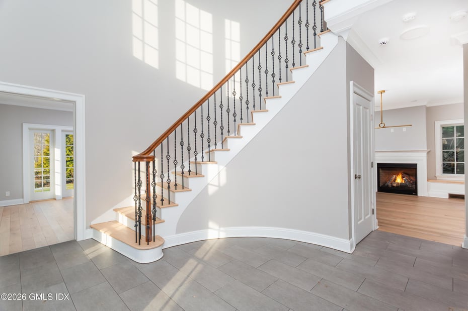 552 River Road Photo 3