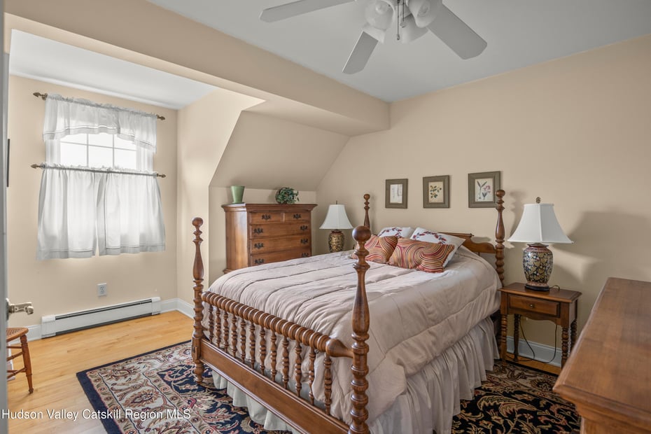 10 James Lane Photo 18
