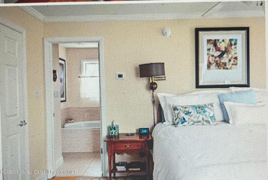 10 James Lane Photo 16
