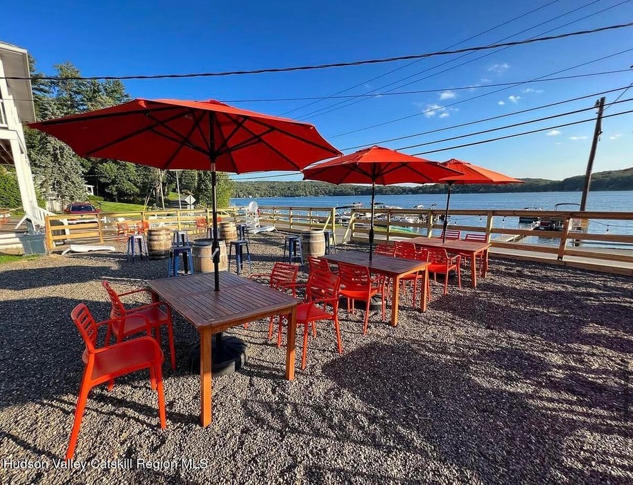 351 Lakeview Road Photo 2