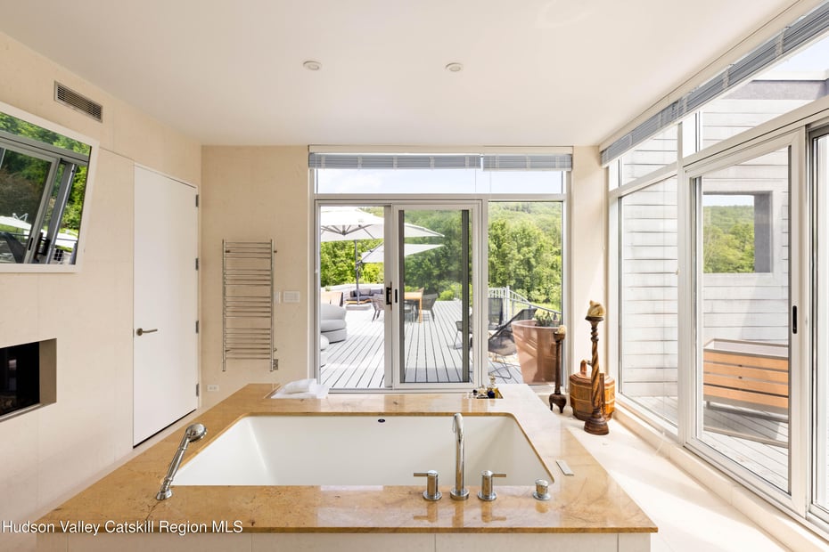 211 Mitchell Street Photo 24