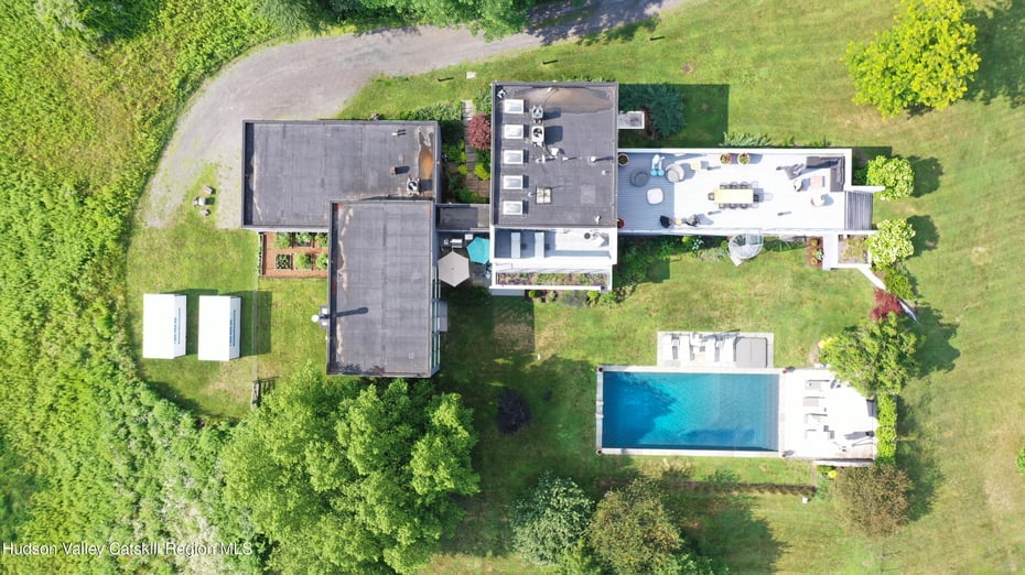 211 Mitchell Street Photo 44