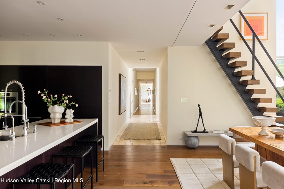 211 Mitchell Street Photo 15