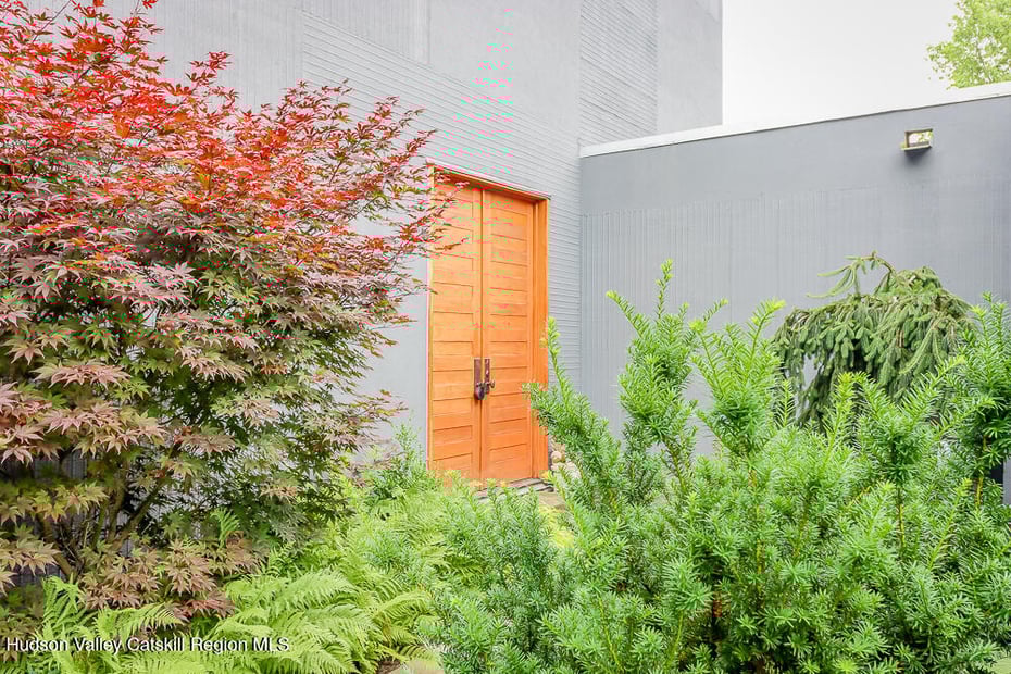 211 Mitchell Street Photo 40