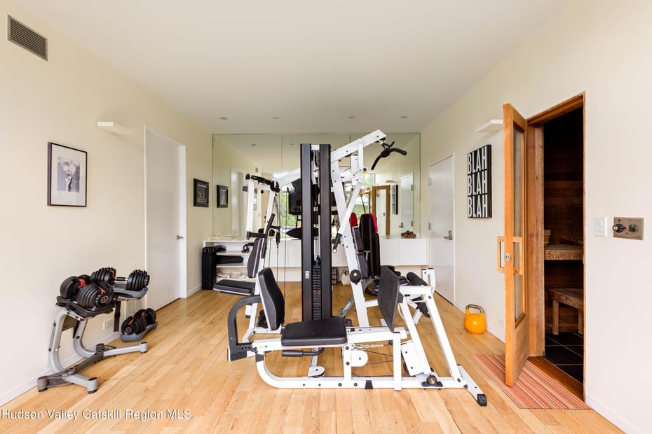 211 Mitchell Street Photo 20