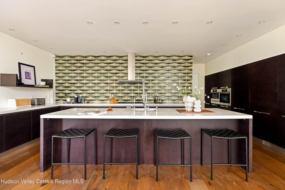 211 Mitchell Street Photo 13