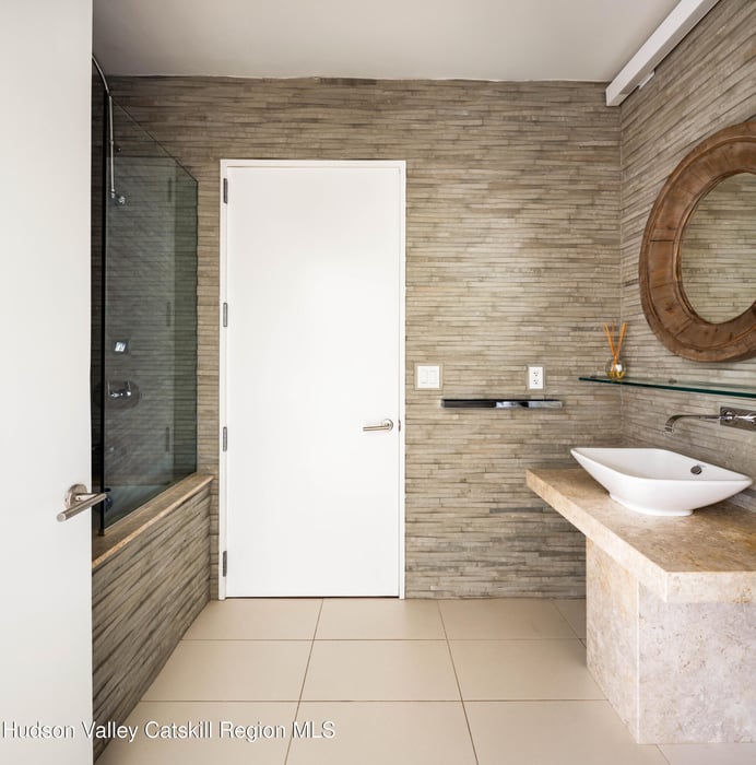 211 Mitchell Street Photo 22