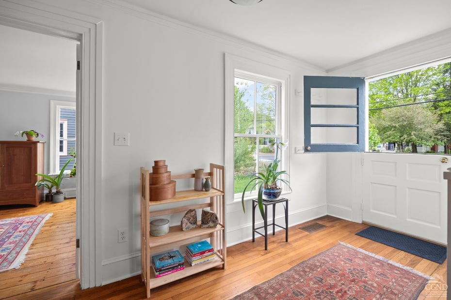 32 Albany Ave Photo 13