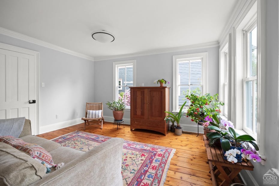 32 Albany Ave Photo 16