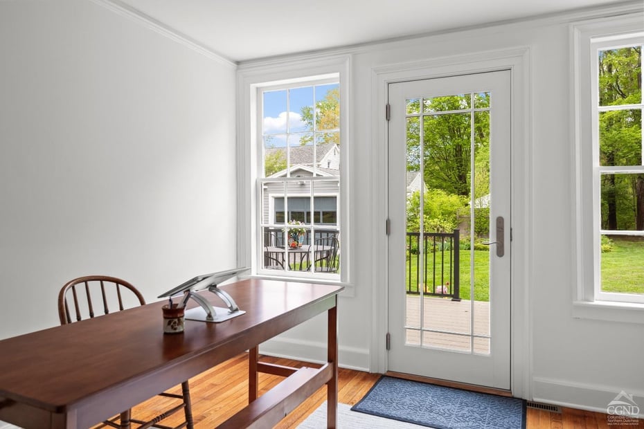 32 Albany Ave Photo 9