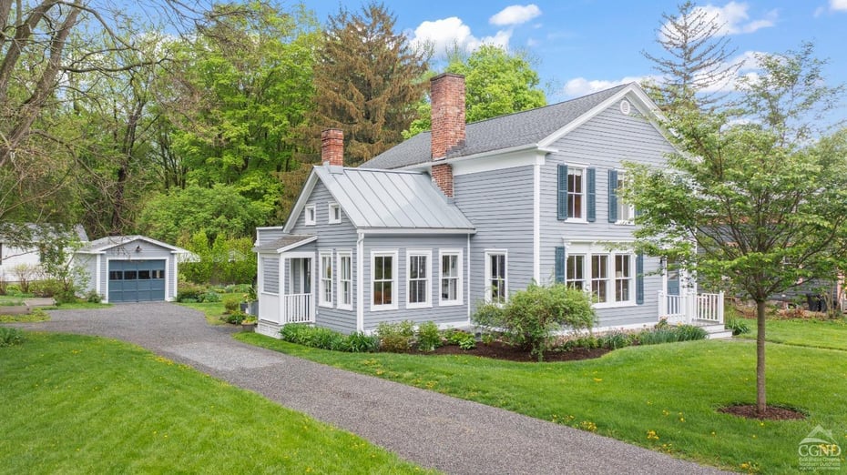 32 Albany Ave Photo 1