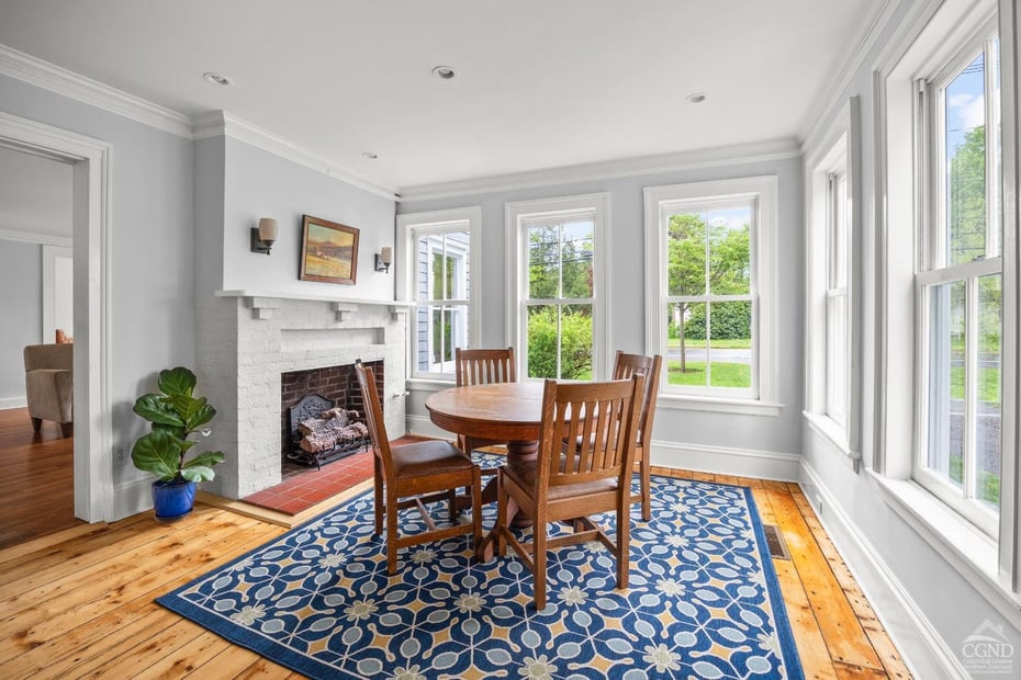 32 Albany Ave Photo 8