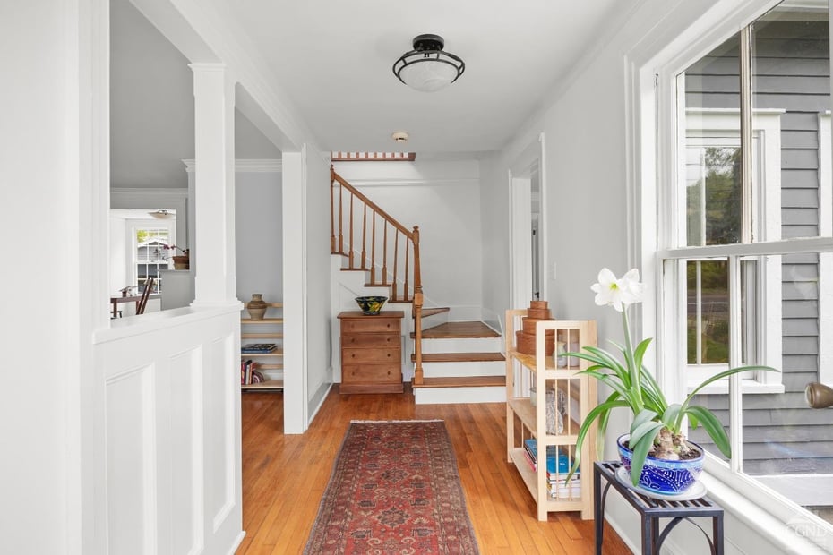32 Albany Ave Photo 19