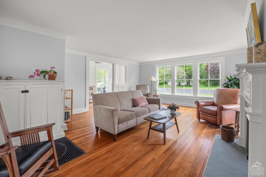 32 Albany Ave Photo 3