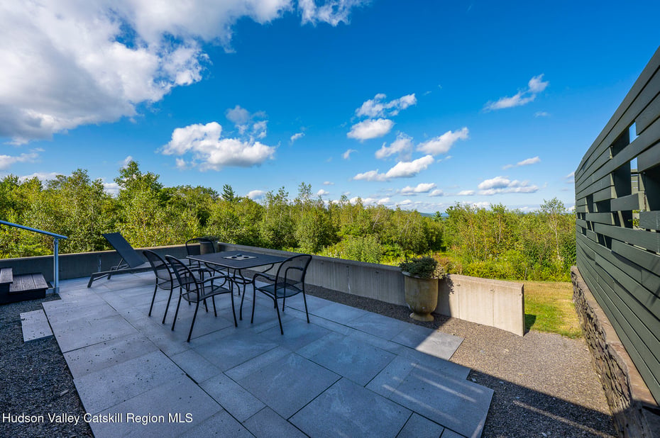 292 White Hill Road Photo 32