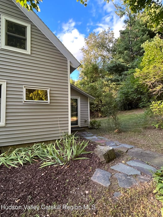 861 Snydertown Road Photo 4