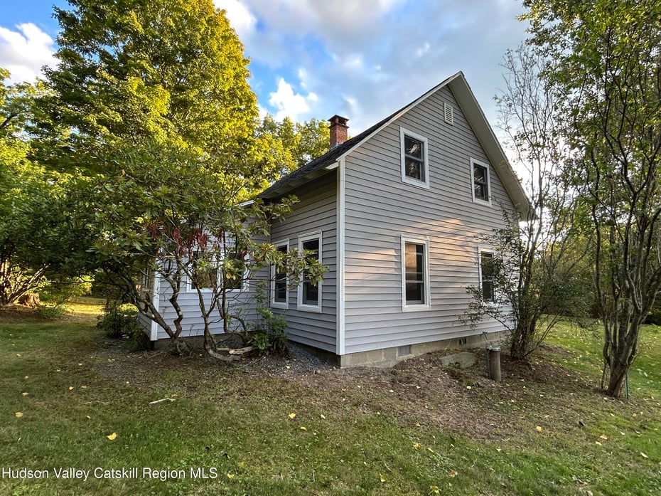 861 Snydertown Road Photo 2