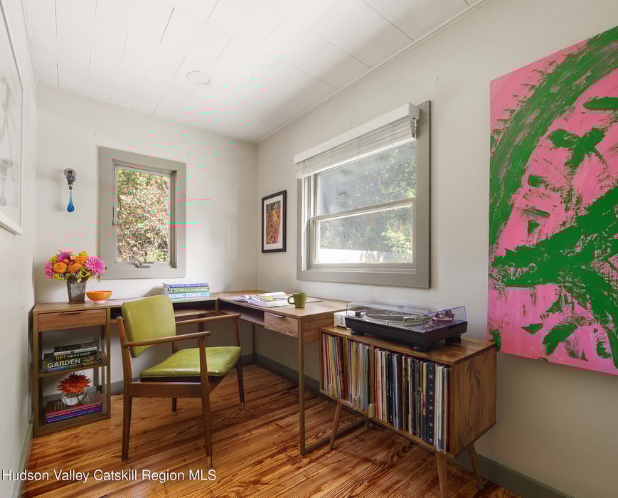 25 Miles Road Photo 11